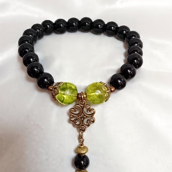 Vintage Look Peridot & Onyx Bracelet