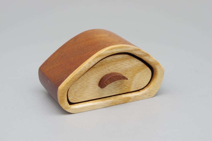 Handmade small wooden trinket, jewel box. Bandsaw Box. "