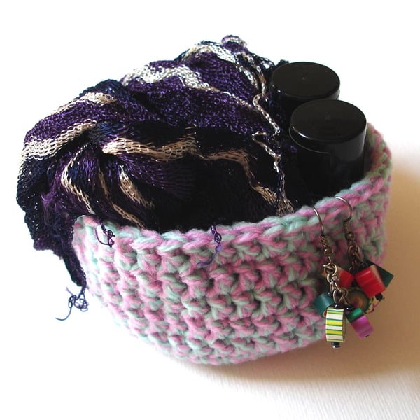 Round Trinket Bowl in Pink Mint Marl, Crochet Basket, Fabric Dish
