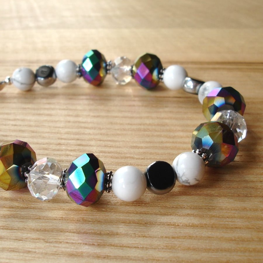 Black and White Sparkle Bracelet with Glass and Howlite Beads