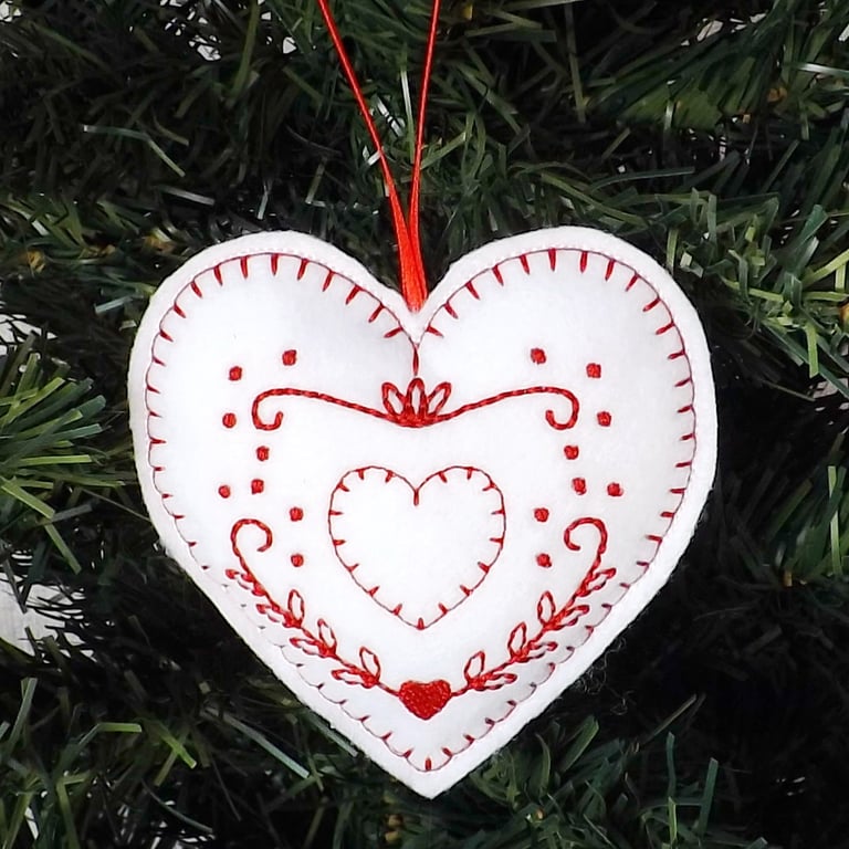 Christmas heart decoration, hanging decoration, embroidered decoration.