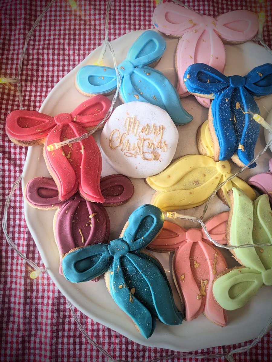 Luxury Bow Biscuits, Coquette Aesthetic Cookies, Christmas Party Favours 