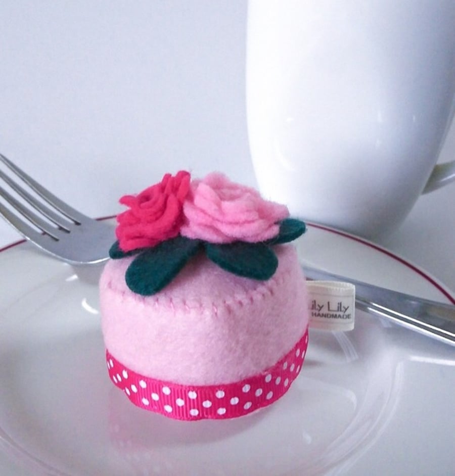 Felt Patisserie Cake pin cushion, pink sugar paste roses