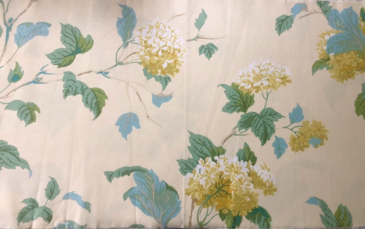 4 Pieces of Vintage Colefax and Fowler Fabric 'Chantilly' 