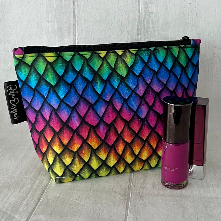 Cosmetic bags colourful dragon scales