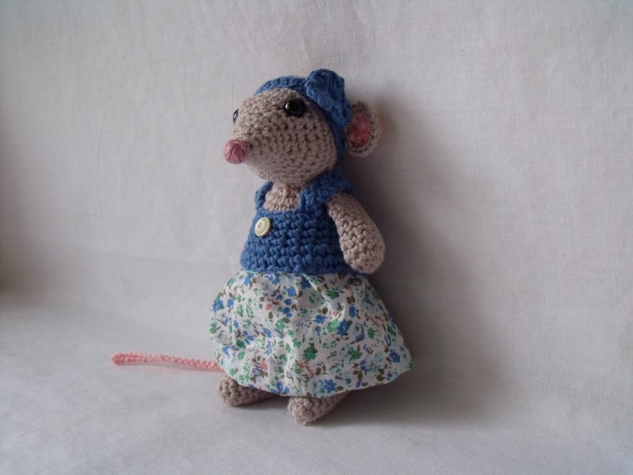 crocheted tiny mouse in a dress, amigurumi mouse girl