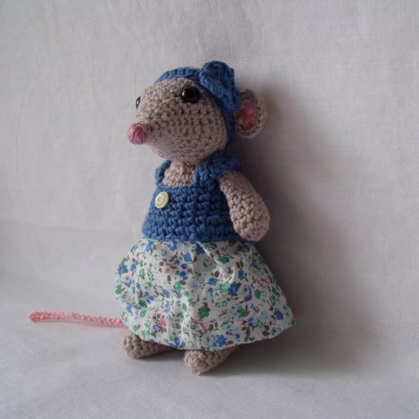 crocheted tiny mouse in a dress, amigurumi mouse girl