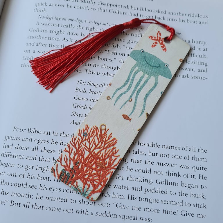 Wooden bookmark undersea design with tassel stocking filler