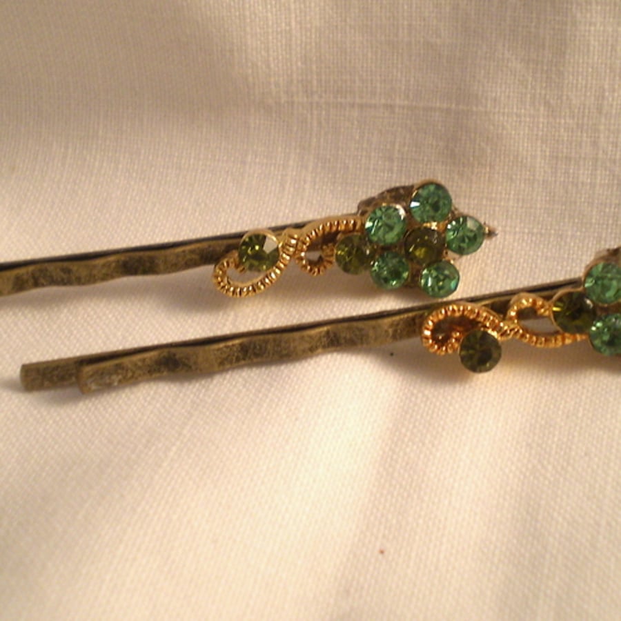 Christmas Green Crystal Flower Spray Hair Pins/Grips