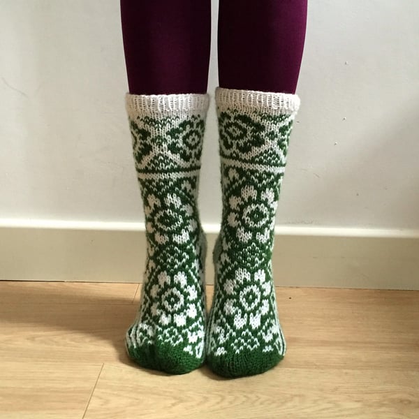 Hand knitted White and Green Wool Socks Flowers Floral Scandinavian Fair isle