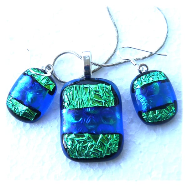 Dichroic Glass 100 Pendant Earring Set Green Crackle with Silver Plated Chain