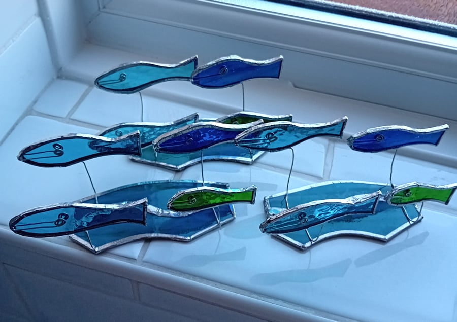 Fish shoal - free standing stained glass suncatcher 