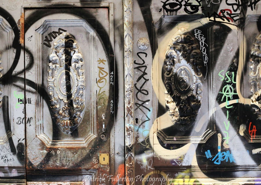 Urban Graffiti Barcelona, 5" x 7" image mounted in a 9" x 7" mount.