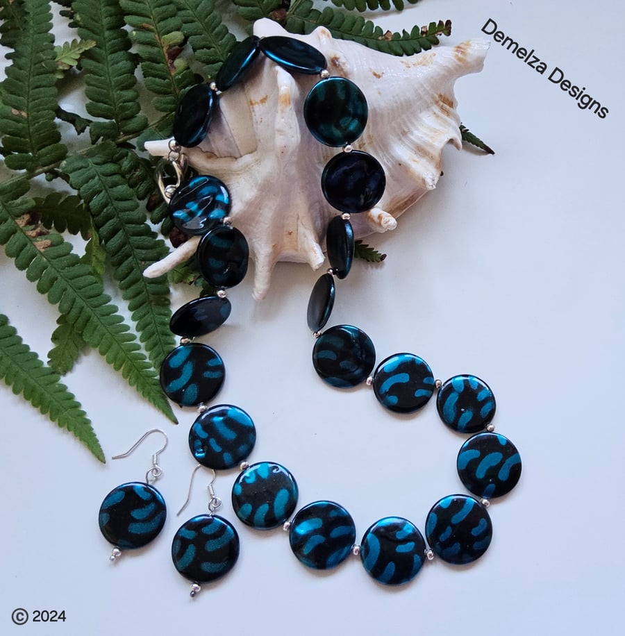 Printed Mother of Pearl Silver Plate Necklace & Earrings Set