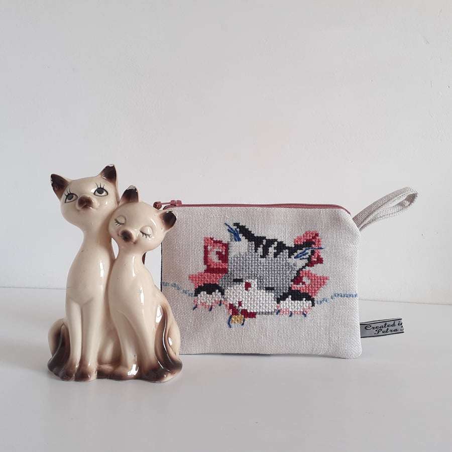Kitten or cat make up bag or purse upcycled from vintage embroidery