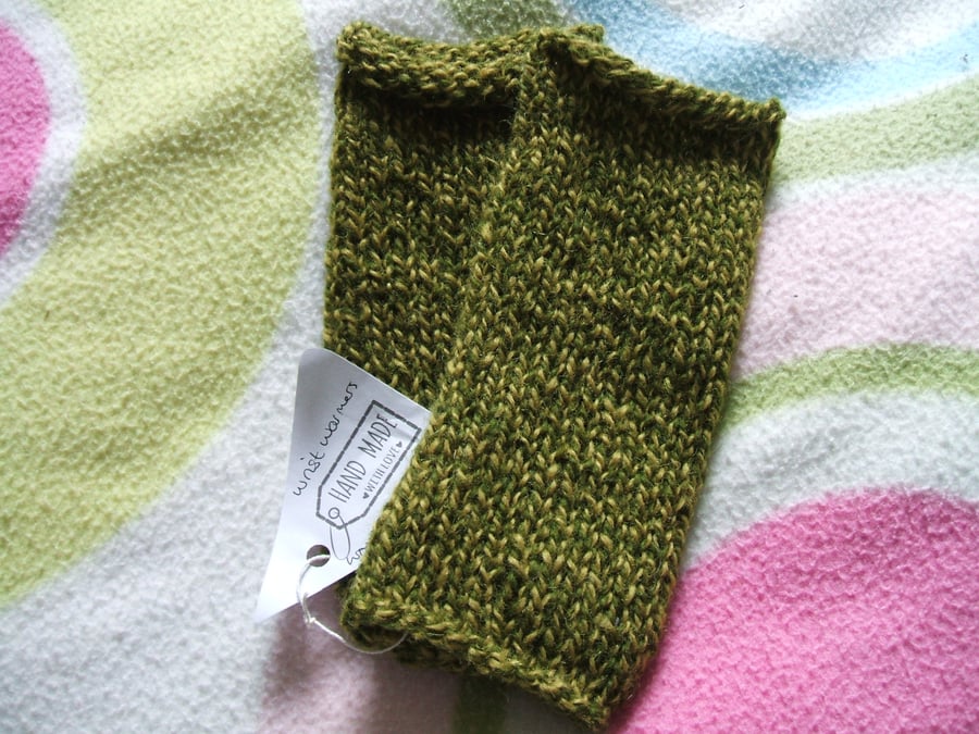 Green wool wrist warmers - hand knitted - adult size