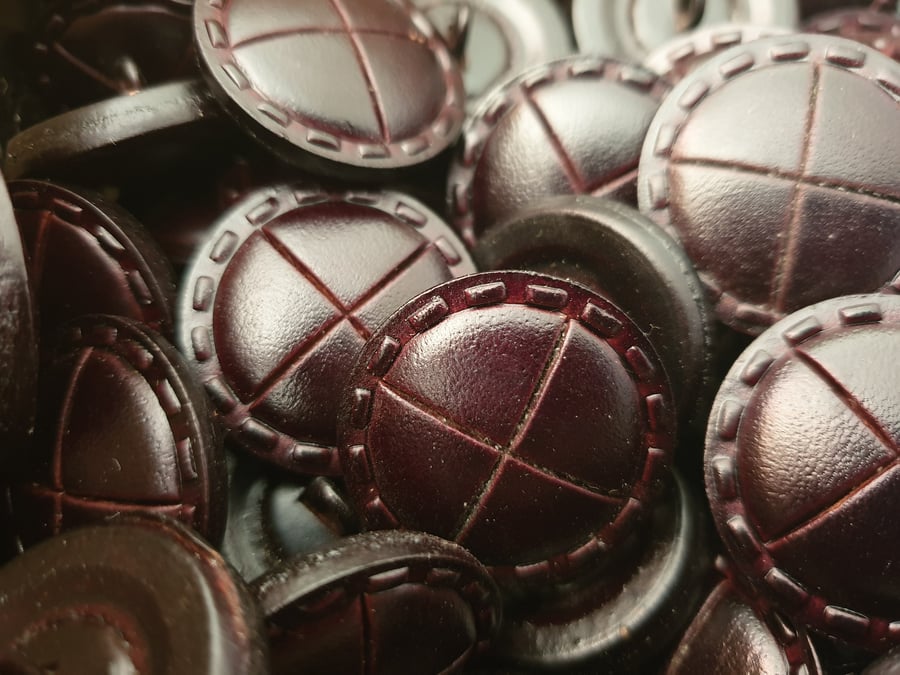 7 8" 23mm 36L Vintage Real Leather v 4 Buttons