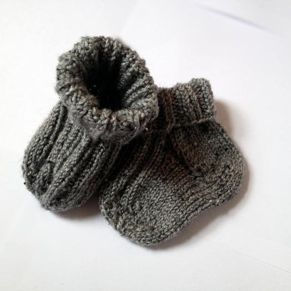 Warm hand-knitted grey newborn baby socks. Various sizes available
