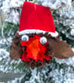 Robin bauble with hat - Image 1
