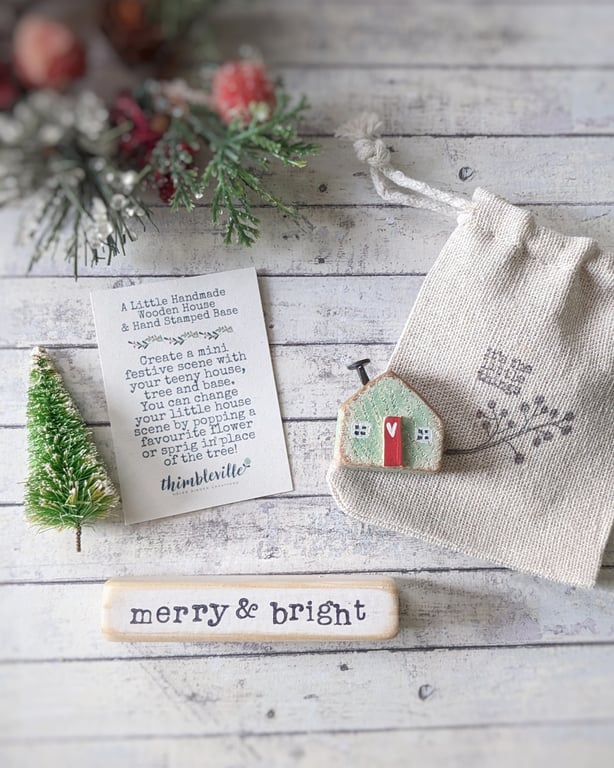 Little Wooden Handmade House in a Bag with Christmas Tree 'Merry & Bright' 