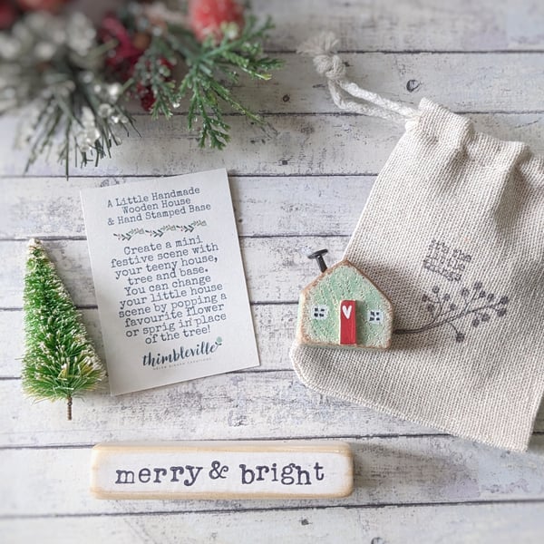 Little Wooden Handmade House in a Bag with Christmas Tree 'Merry & Bright' 