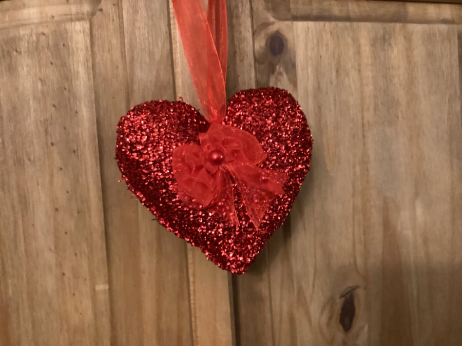 Large sparkle red Valentine heart
