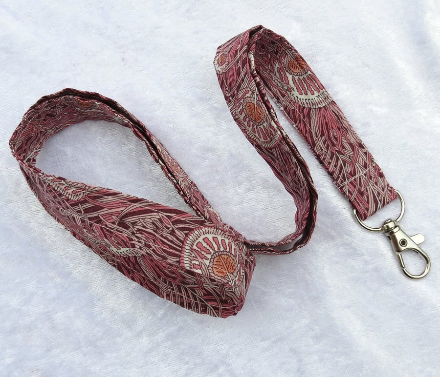 Liberty Lawn lanyard, with swivel lobster clip, 19.2 inches in length