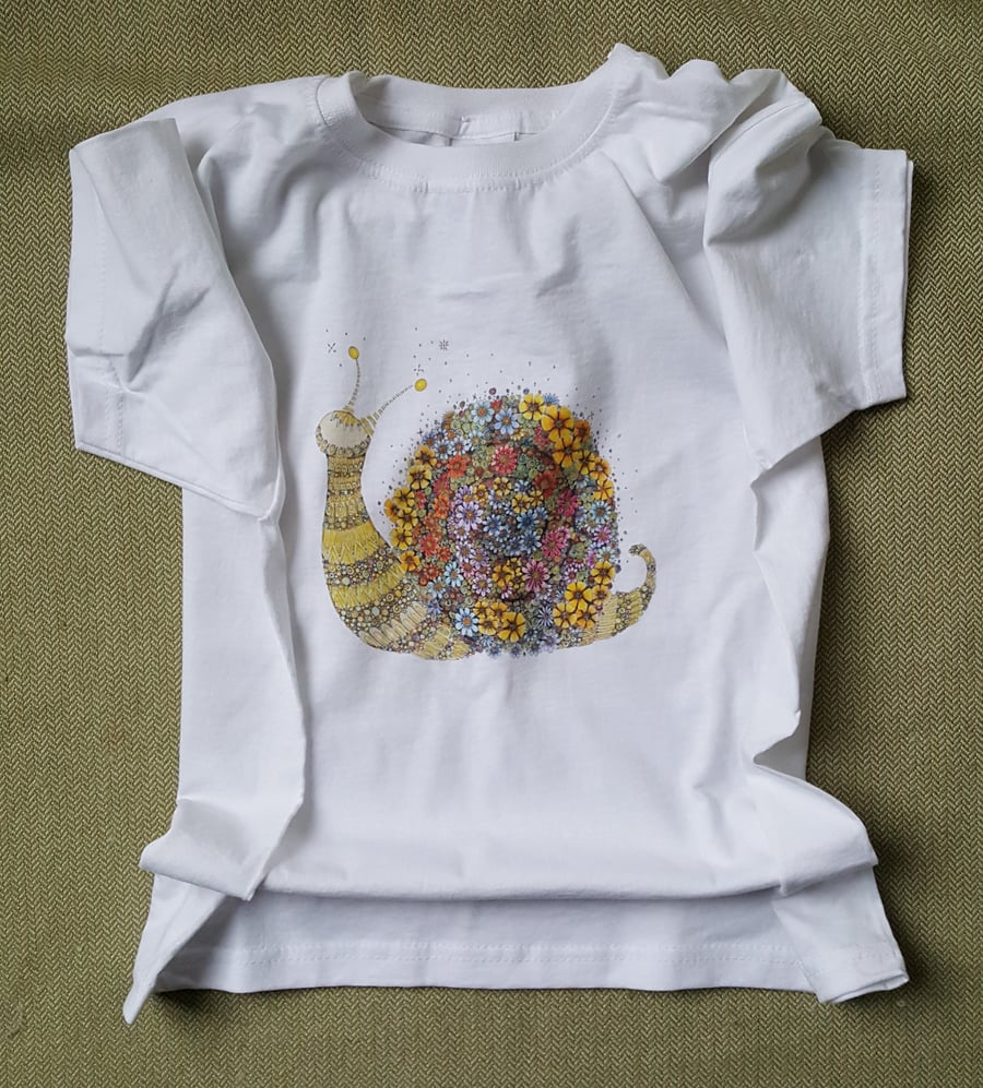 Cicely the Snail printed T shirt 5-6 years