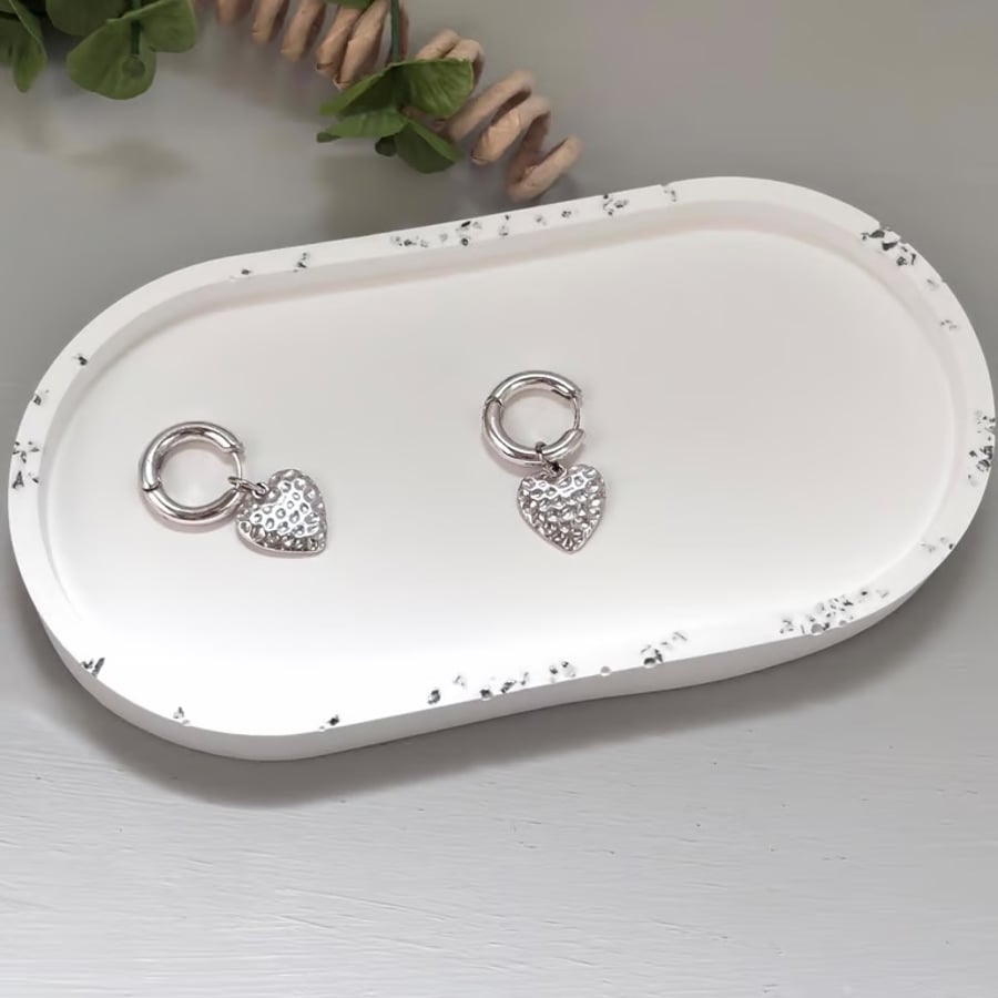 White Oval Tray with Black Glass Chip Accents - Eco Friendly Clay