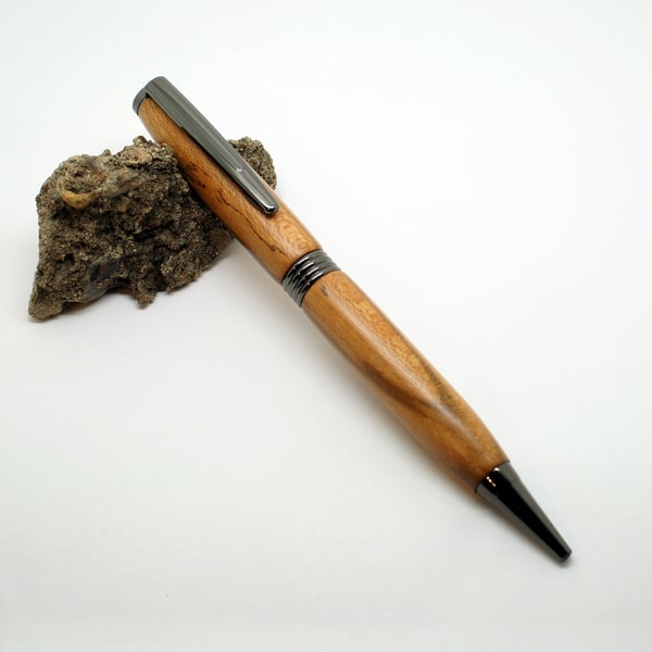 Spalted Laurel Streamline twist pen
