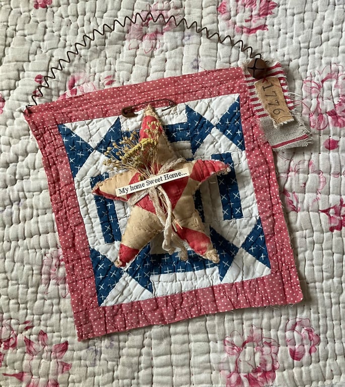 Americana quilt & star hanging decoration