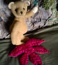 Ted, a collectable jointed bear, an Autumnal silk leaf.  - Image 2