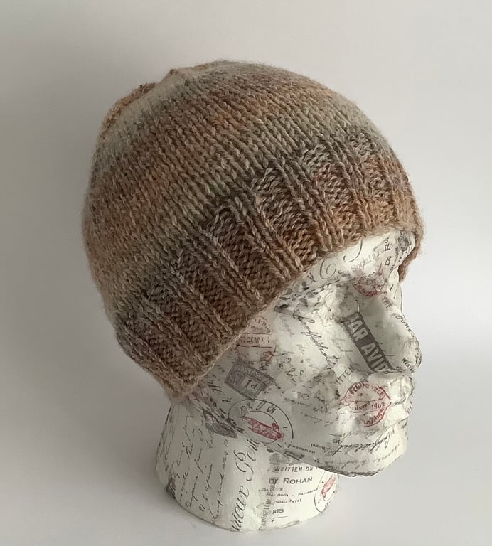BEANIE HAT .'The Crofter'  Unisex .Wool  blend. Knitted. Brown, beige. 