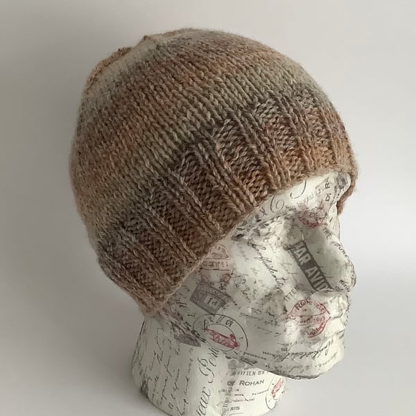 BEANIE HAT .'The Crofter'  Unisex .Wool  blend. Knitted. Brown, beige. 