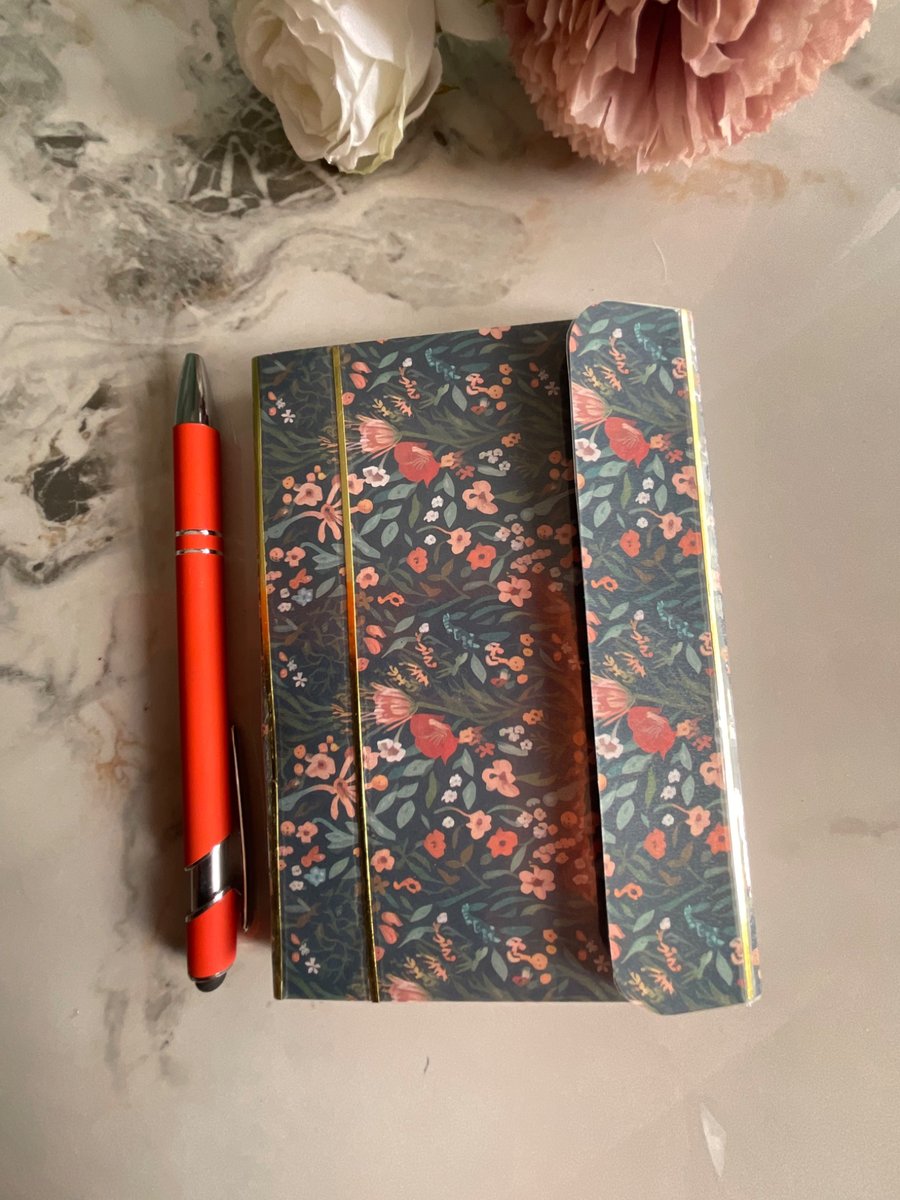 Stationery gift set with coordinating small notebook, pen and sticky notes
