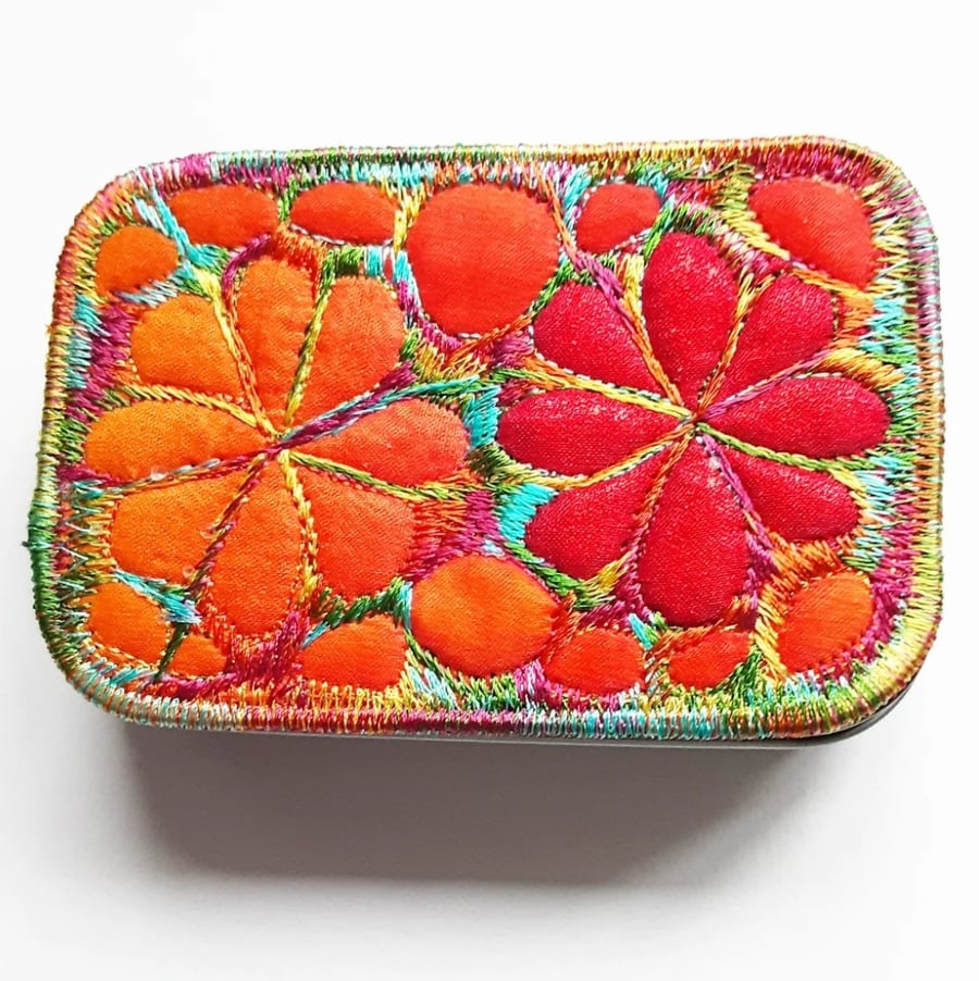 Sewing Notions Travel Sewing Tin