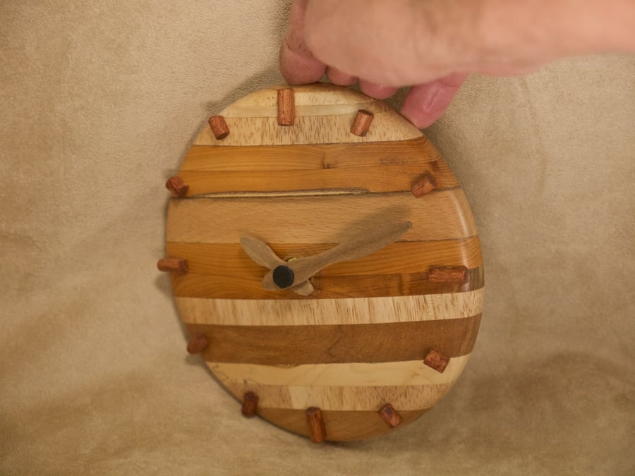 Wood wall clock hand made by the coast in Orkney PR476