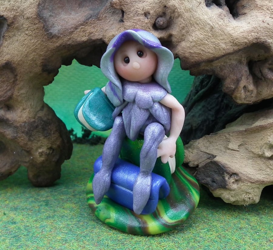 Summer Special Magical Gnome 'Isolde' with Wizards' Books OOAK Sculpt Ann Galvin