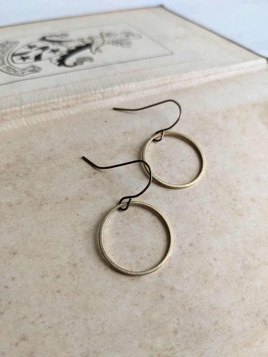 Small Hoops in raw brass - simple circles - 3-4" 20mm - nickel free