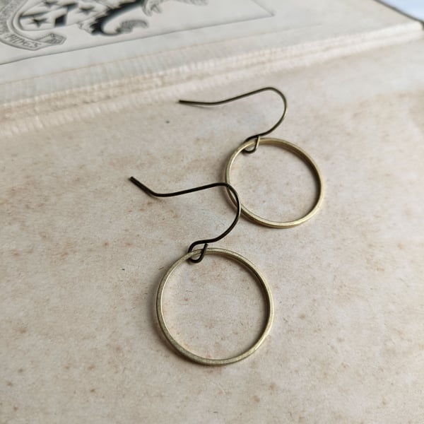 Small Hoops in raw brass - simple circles - 3-4" 20mm - nickel free