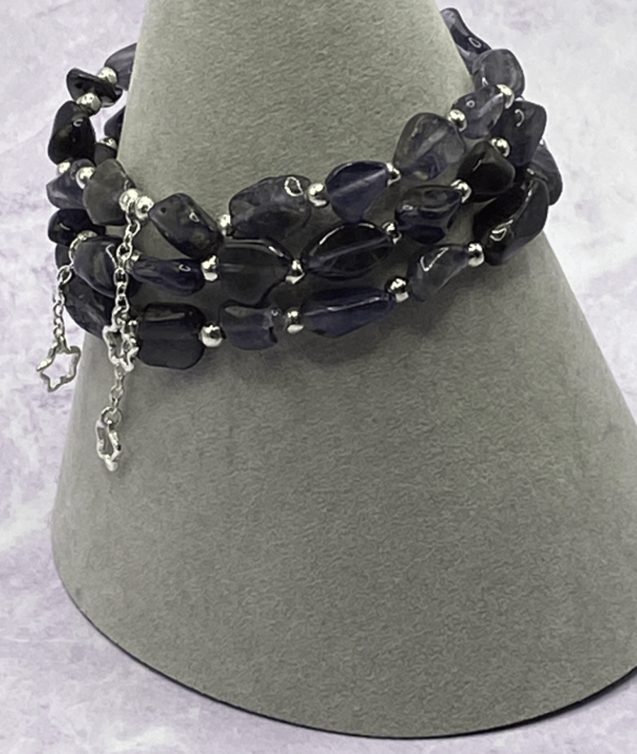 Set of 3 stretchy bracelets with iolite nuggets and silver plated spacers 