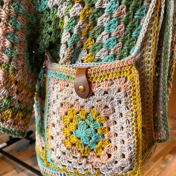Crochet Cross Body Bag Lined Garden Pond 