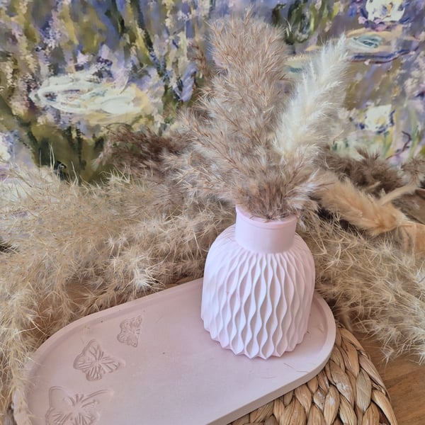 SMALL OVAL TRAY WITH BUD VASE or BUTTERFLY