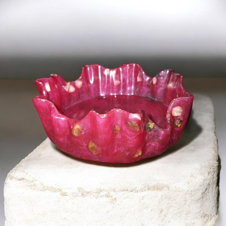 Rhodonite Crystal Trinket Dish — Magickal Altar Piece