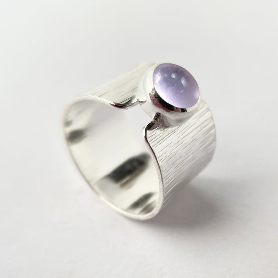 Light Amethyst Stepping Stone Ring