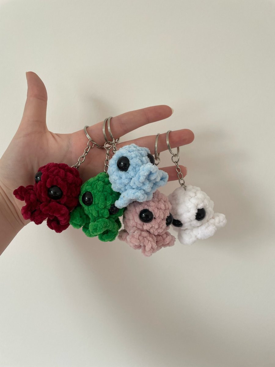 Handmade Crochet Octopus Keyring – Cute Pocket-Sized Ocean Friend 