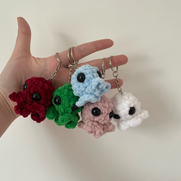 Handmade Crochet Octopus Keyring – Cute Pocket-Sized Ocean Friend 