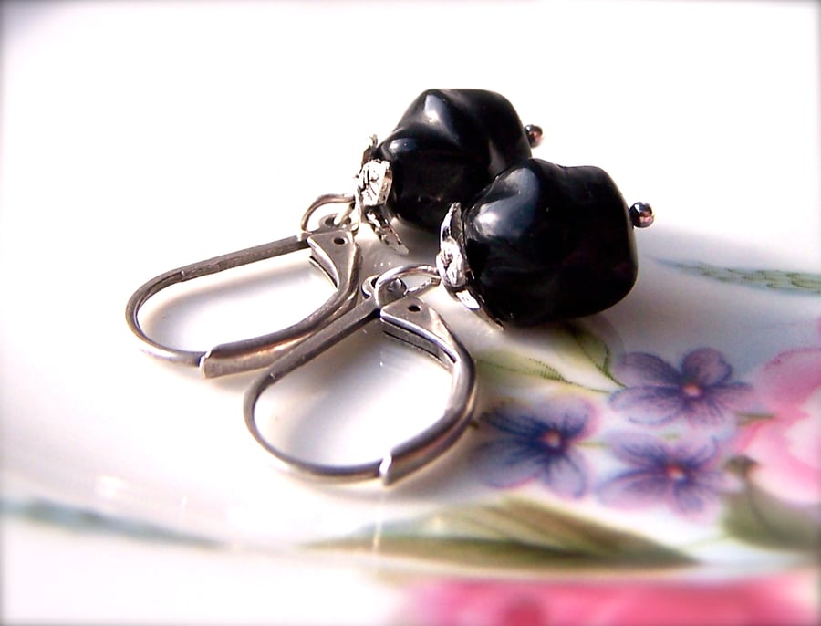 Little Black Earrings, Classic Dangle Earrings, Elegant Drop Earrings