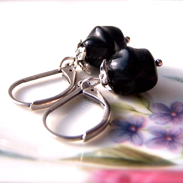 Little Black Earrings, Classic Dangle Earrings, Elegant Drop Earrings