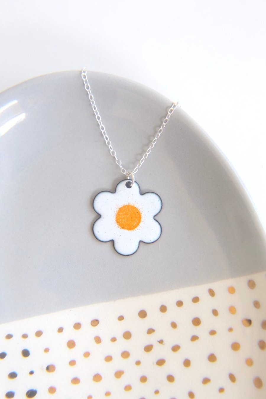Daisy Necklace with silver chain, white & yellow flower pendant in enamel